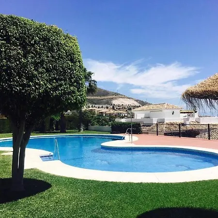 3 Bedroom Semi Detached With Stunning Views! *