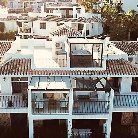 Apartment 3 Bedroom Semi Detached With Stunning Views! *