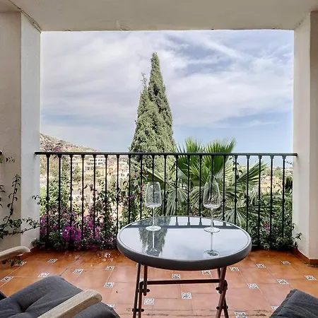 3 Bedroom Semi Detached With Stunning Views! * Benalmadena