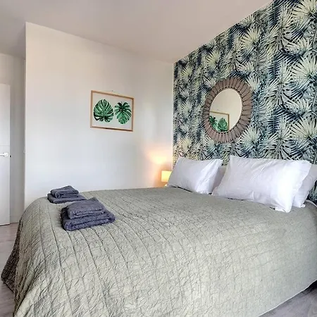 Apartment 3 Bedroom Semi Detached With Stunning Views!