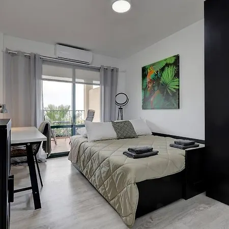 3 Bedroom Semi Detached With Stunning Views! Apartment *