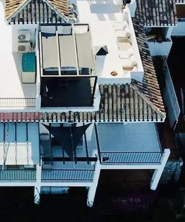 Διαμέρισμα 3 Bedroom Semi Detached With Stunning Views! *